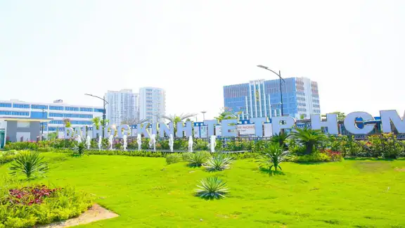 UEH Students screenshot